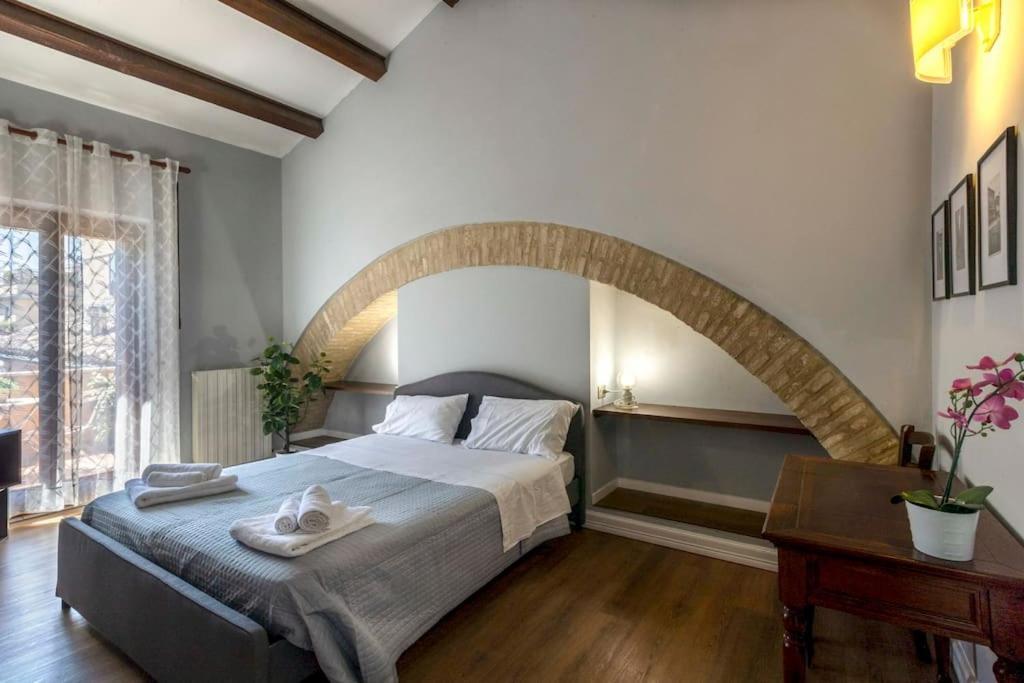 Casa Tosca Con Balcone Vicino Parcheggio Macerata